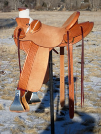 Stamped Saddles with Half Double Sirrup Leathers : Image 8