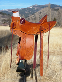 Stamped Saddles with Half Double Sirrup Leathers : Image 12